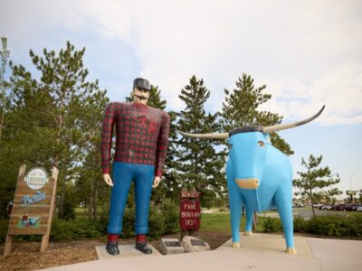 Paul Bunyan & Babe the Blue Ox Statues